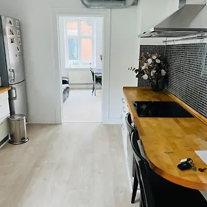 https://lovely-1-bedroom-condo-in-c.aarhushotels.net